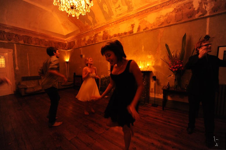 D7C_5319_dancing.jpg