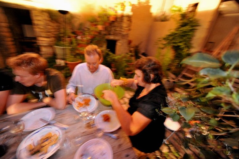 D7C_6102_Party.jpg