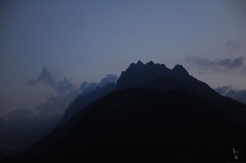 D7C_3253_mountains.jpg