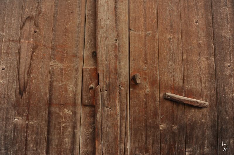 D7C_4096_door.jpg