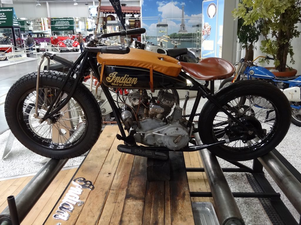 Indian_Wall_of_Death_Technik_Museum_Sinseim.jpg