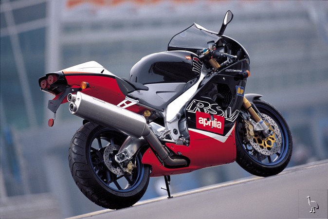 Aprilia_RSV_Mille_R_1999.jpg