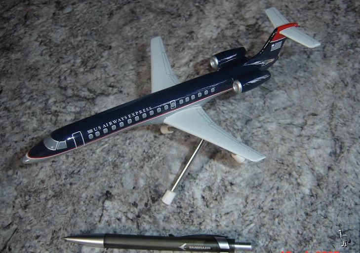 ERJ145_20cm_US_Airways_Express.jpg