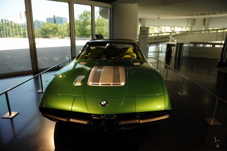 BMW_1969_Bertone_2800_1.jpg