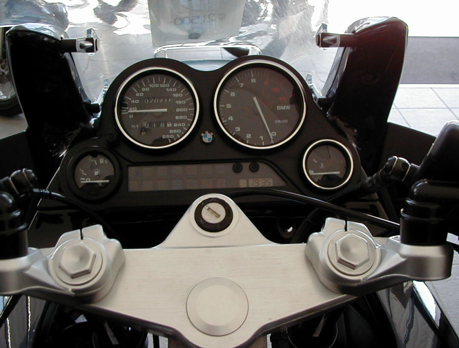 BMW_K1200RS_1999_instruments.jpg