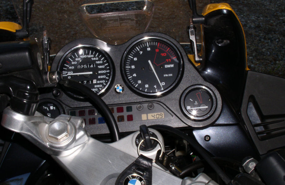 BMW_K1200RS_Instruments.jpg