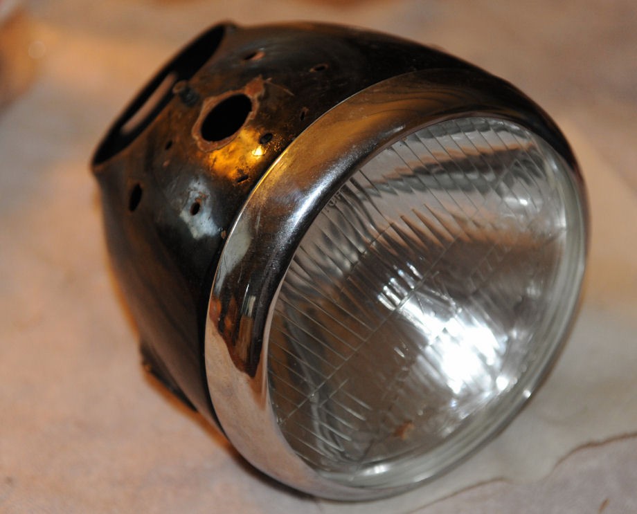 BMW_R60-2_Headlight_DSC_4171.jpg