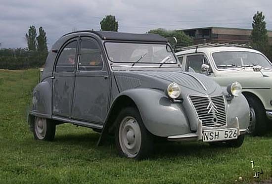 Citroen_2CV_tff.jpg