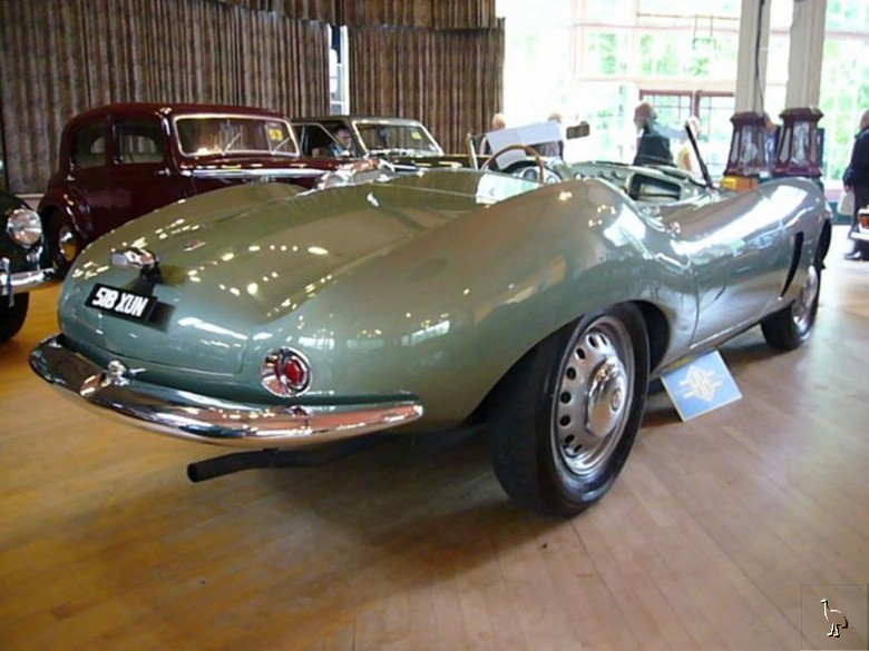 Arnolt_Bristol_Deluxe_1955_5.jpg