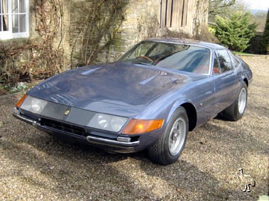 Ferrari_1970_Daytona_365_GTB-4_1.jpg