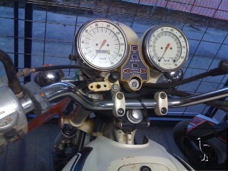 CB750P_Instruments.jpg