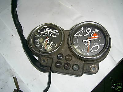 Honda_1987 Vf750 Magna Instruments.jpg