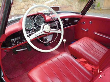 Mercedes-Benz_1957_190SL_3.jpg