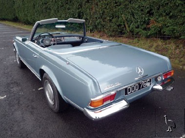 Mercedes-Benz_1969_280SL_2.jpg