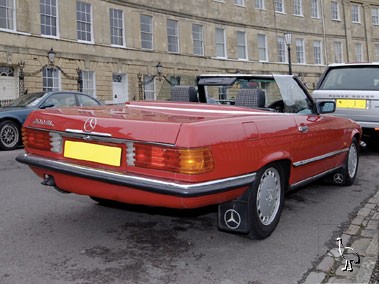 Mercedes-Benz_1989_300SL_2.jpg