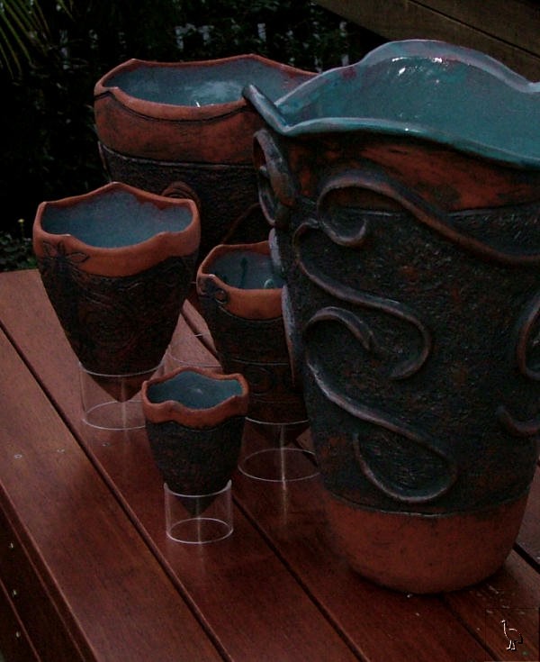 Paulas_pots_600.jpg