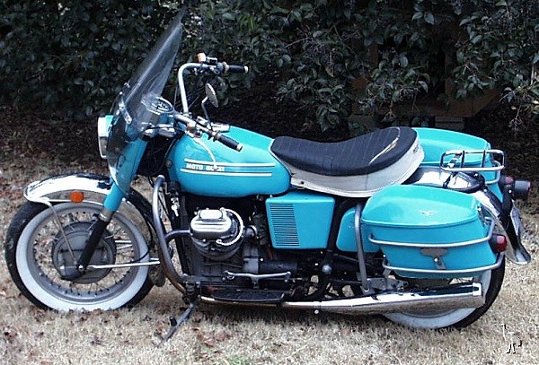 Moto_Guzzi_v7_eldorado.jpg