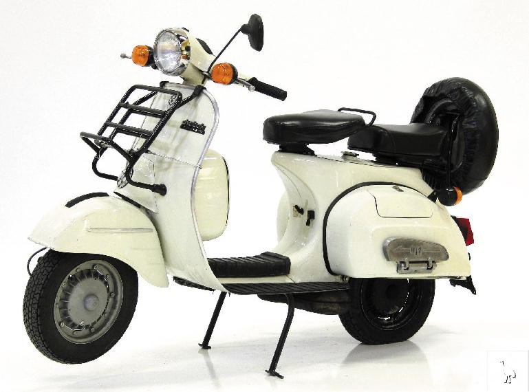 Bajaj_Chetak_150_Vespa_2.jpg