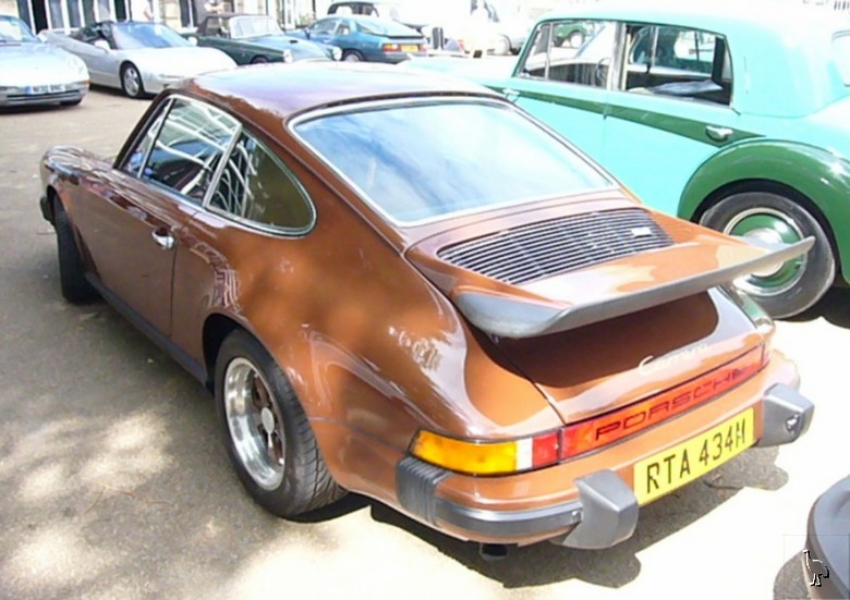 Porsche_911_Bronze_2.jpg