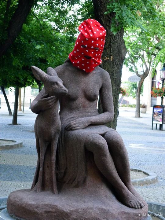 Pussy_Riot_Slovakia_4.jpg