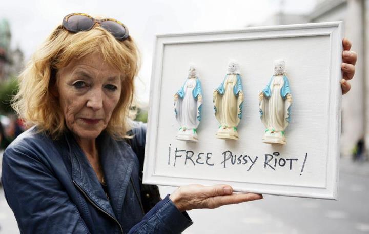 Pussy_Riot_Sweetman.jpg