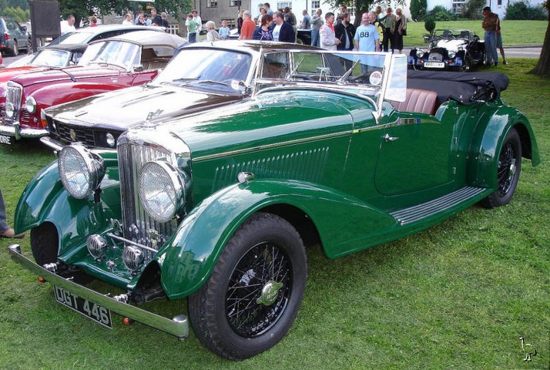 Bentley_at_Elwick_Village_Show_2007.jpg