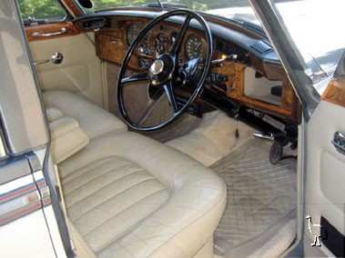 Rolls-Royce_1964_Silver_Cloud_III_2.jpg