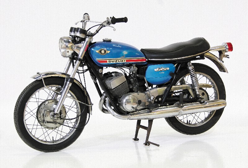 Suzuki_1970_T250_2.jpg