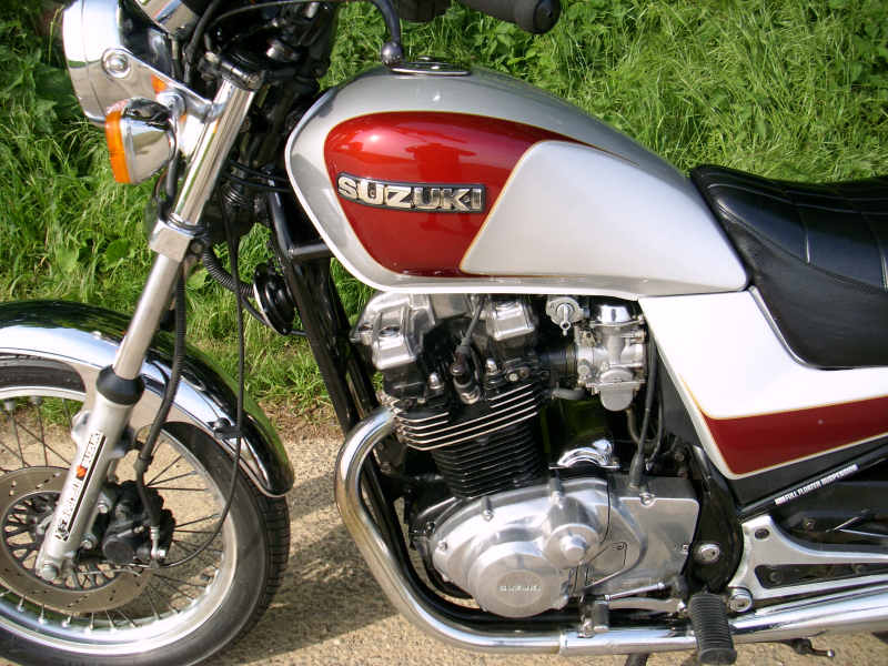 Suzuki_1983_GR650_2.jpg