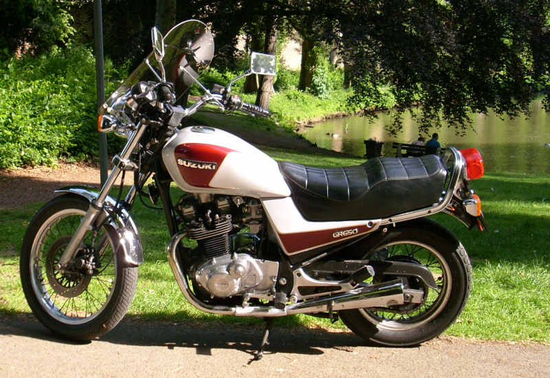 Suzuki_1983_GR650_3.jpg