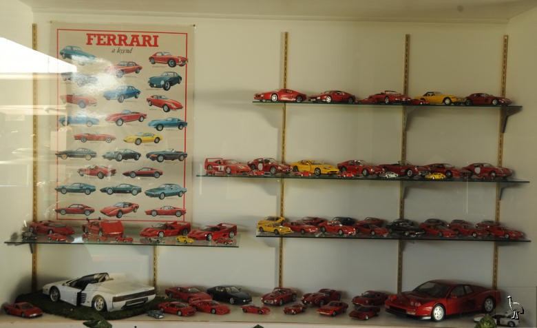 D7C_6639_ferrari_models.jpg