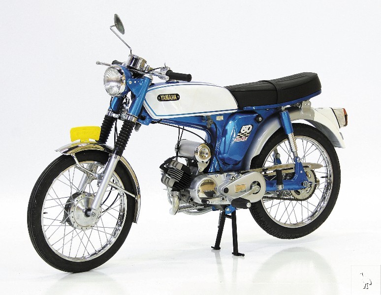 Yamaha_1970_50cc_2.jpg