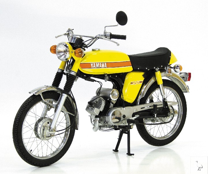 Yamaha_1975_FS1_2.jpg Yamaha_1975_FS1_2.jpg