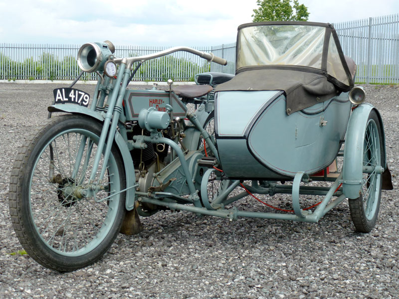 Harley_Davidson_1915_Model_F_Combination_3.jpg