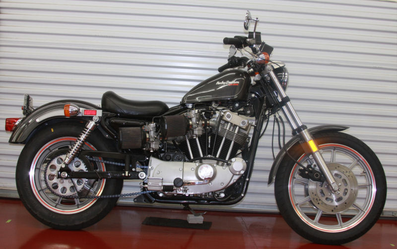 Harley_Davidson_1983_XR-1000.jpg