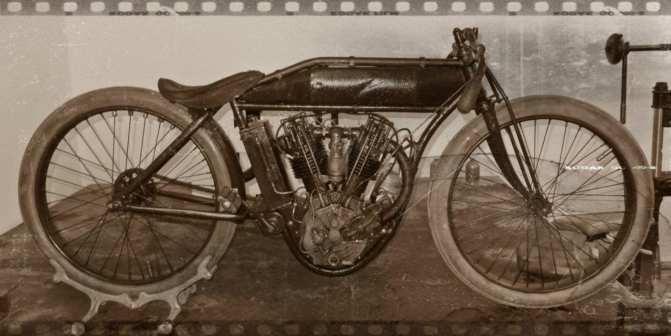 Indian_1912_2.jpg