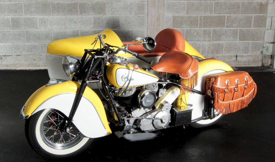 Indian_1946_Chief_and_sidecar.jpg
