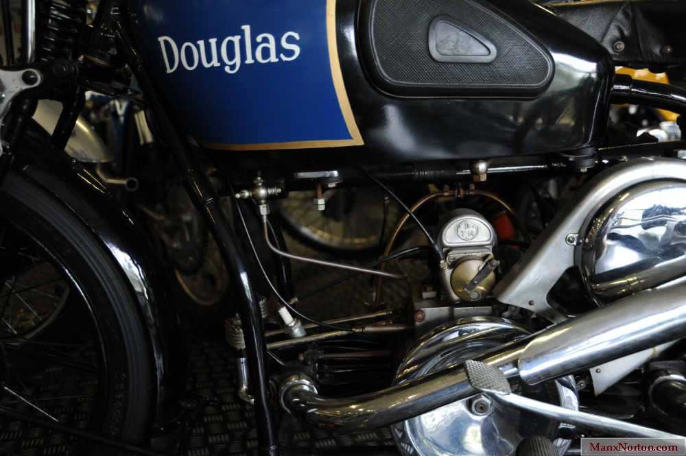 Douglas_1928_500cc_D7C_2788.JPG