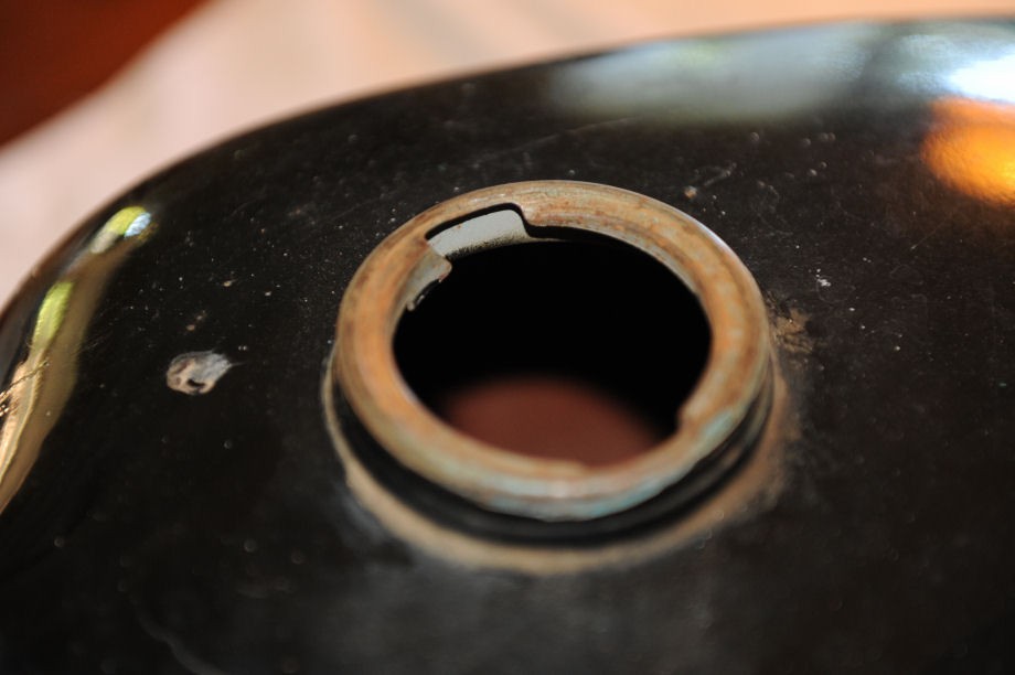 BMW_R60-2_Tank_DSC_4131.jpg