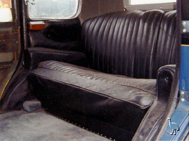 Humber_1933_16-60_Taxi_5.jpg
