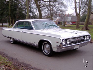 Oldsmobile_1964_98_Rocket_1.jpg