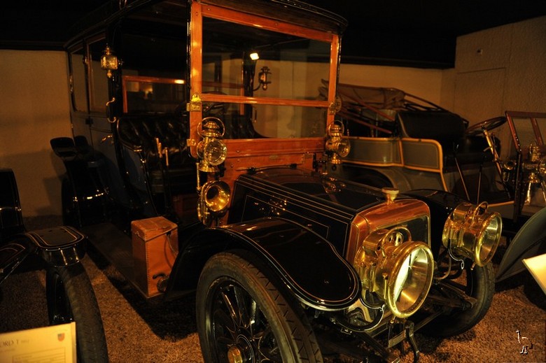 Panhard_et_Levassor_1908.jpg