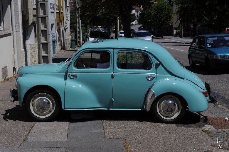 Renault_4_1958_1.jpg