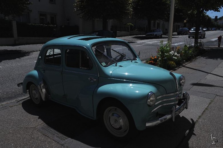 Renault_4_1958_5.jpg
