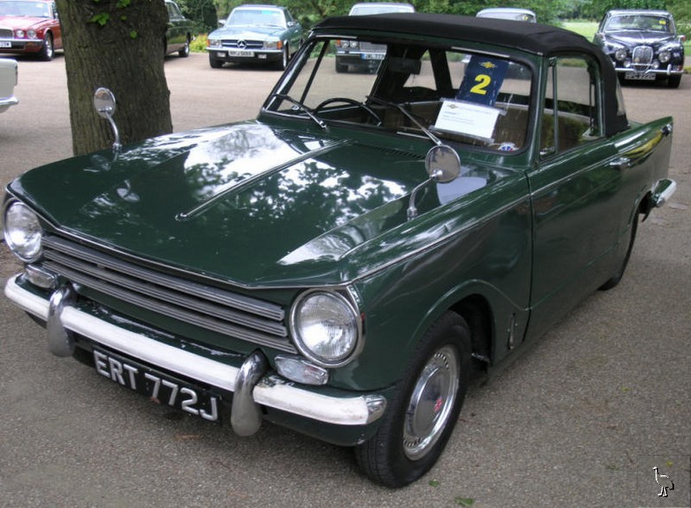 Triumph_Herald_37.jpg
