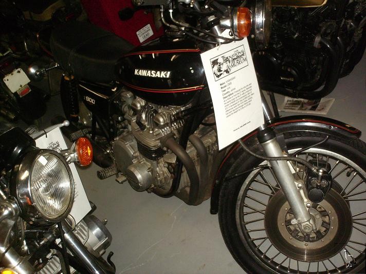 Kawasaki_1976_Z900_NMMA.jpg Kawasaki_1976_Z900_NMMA.jpg