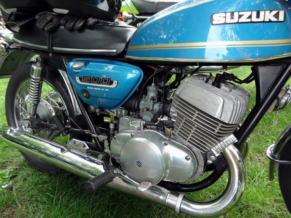 Suzuki_T500_500cc_Twin_2.jpg