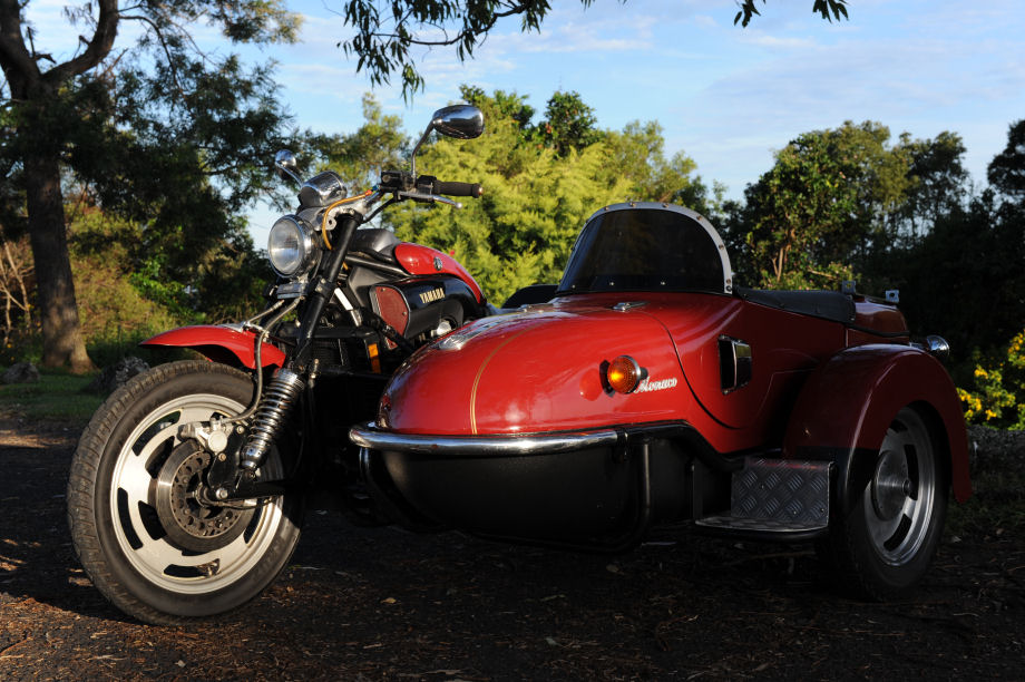 Yamaha_Vmax_1990_Watsonian_60.jpg